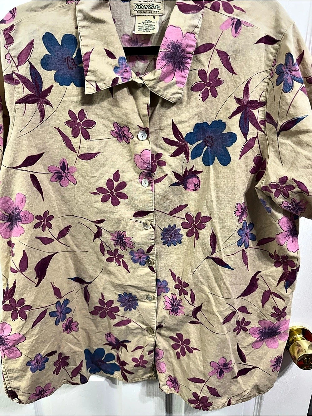 John's Bay Floral Linen-Cotton Button Down Size Medium